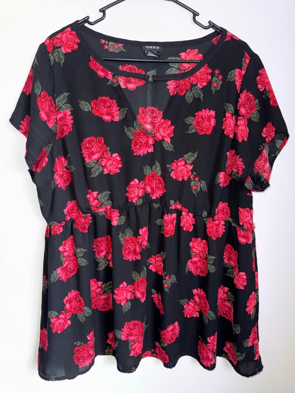 Torrid black with red roses blouse 1X